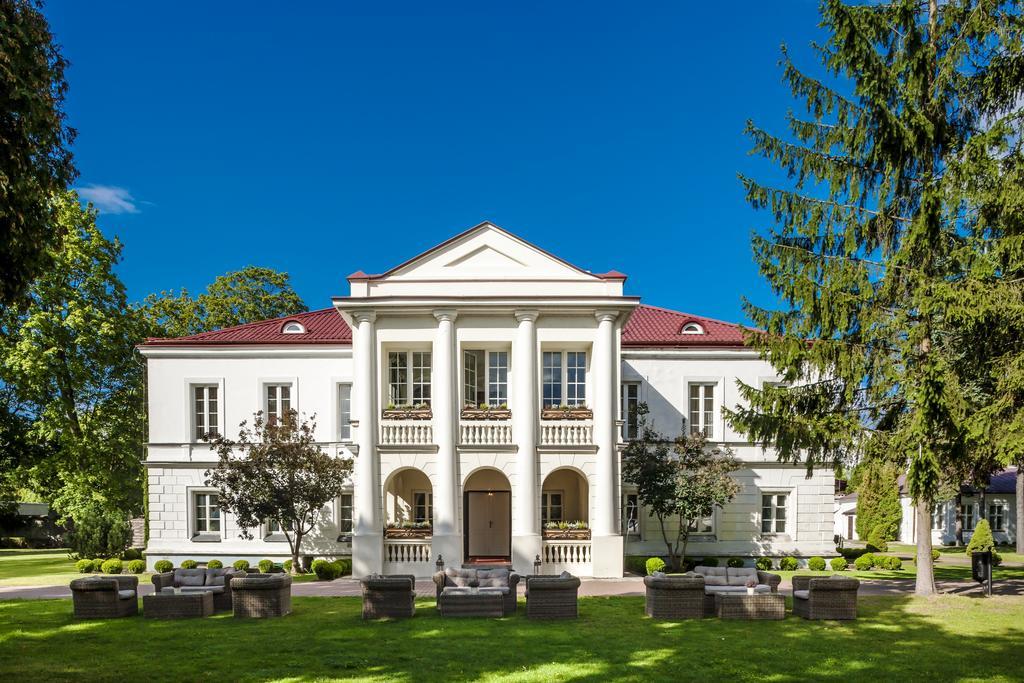 Palac Zegrzynski Зегрже Экстерьер фото