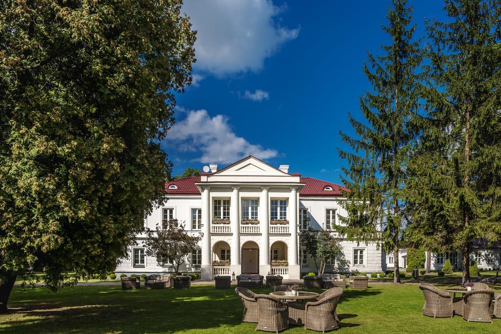 Palac Zegrzynski Зегрже Экстерьер фото